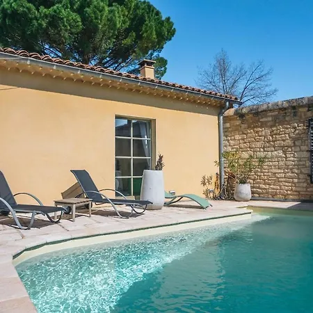 Dom wakacyjny Maison En Pierre Avec Piscine A Barjac, 16 Personnes Barjac (Gard)