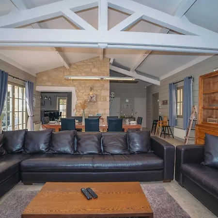 Holiday home Maison En Pierre Avec Piscine A Barjac, 16 Personnes Barjac (Gard)