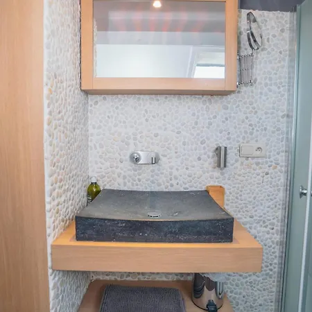 Maison En Pierre Avec Piscine A Barjac, 16 Personnes Holiday home *