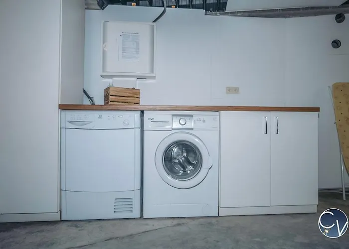 Maison En Pierre Avec Piscine à Barjac, 16 Personnes * Barjac (Gard)